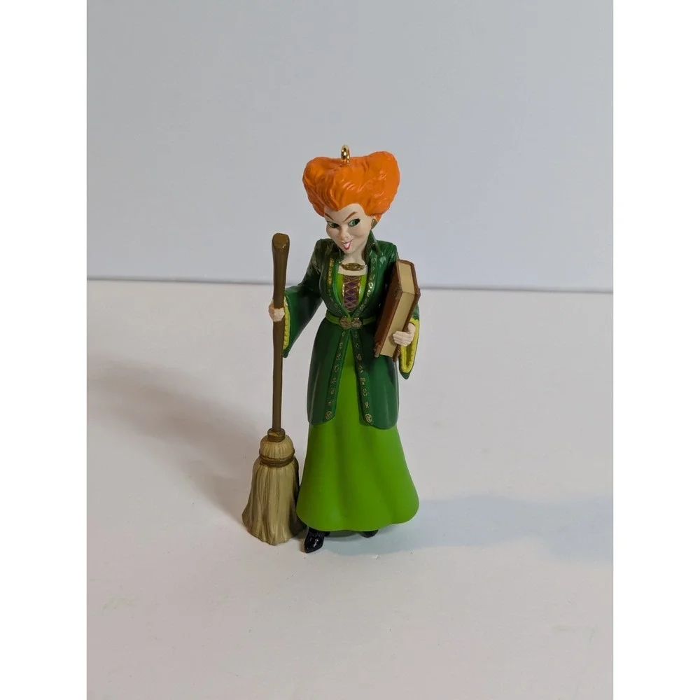 Hallmark 2021 Disney Hocus Pocus Winifred‎ Sanderson Ornament